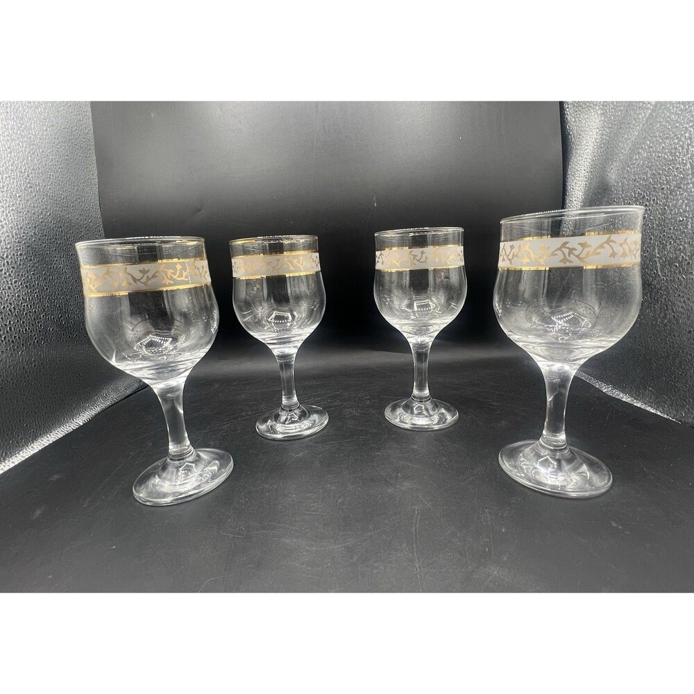VTG Victoria Crystal Wine Glasses Goblets 24K Gold Rim Etched Vine Set Of 4